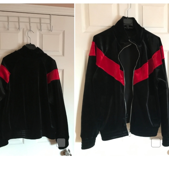 Bomber - Picture 1 of 1